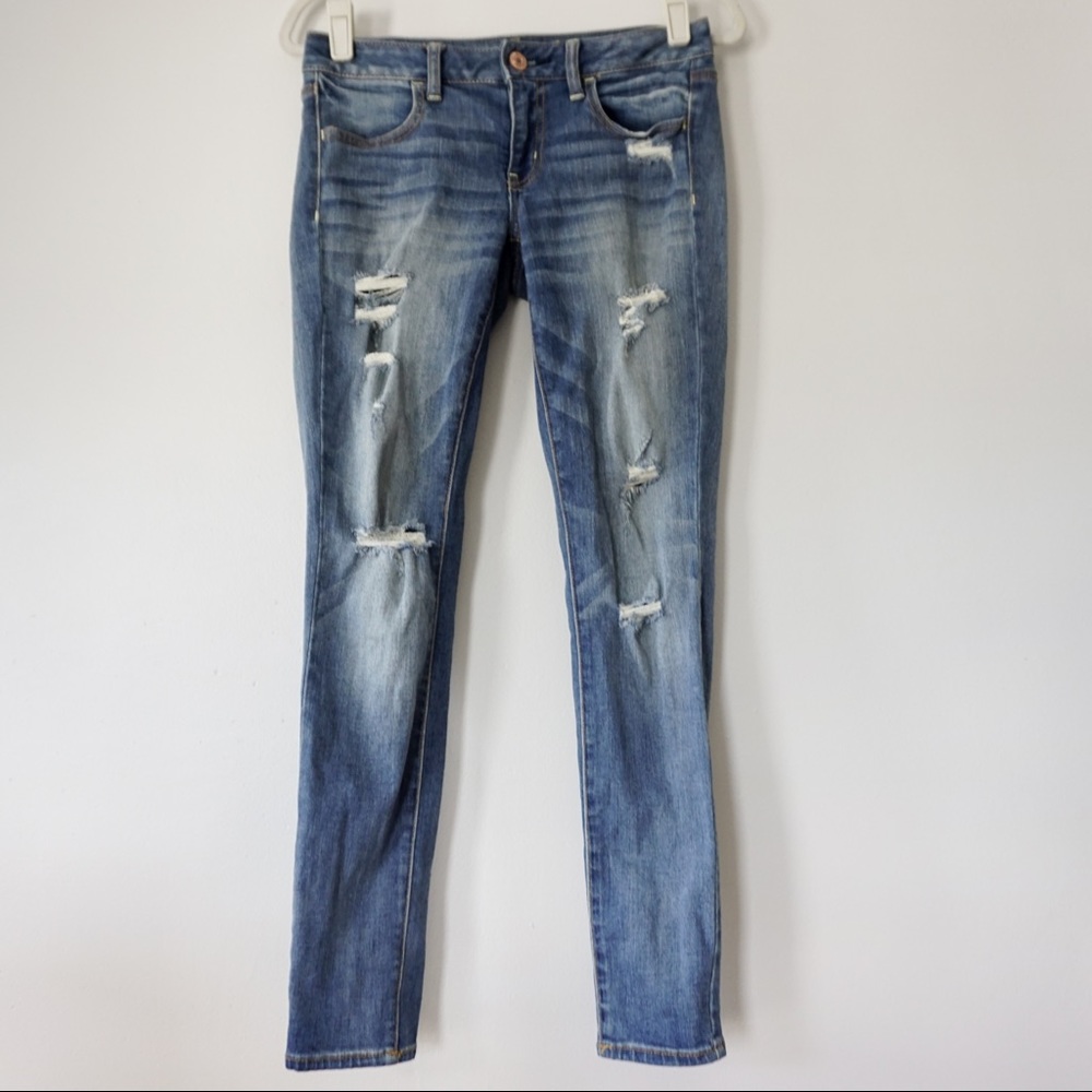 AMERICAN EAGLE | Size 6 Ripped Jeans Jeggings